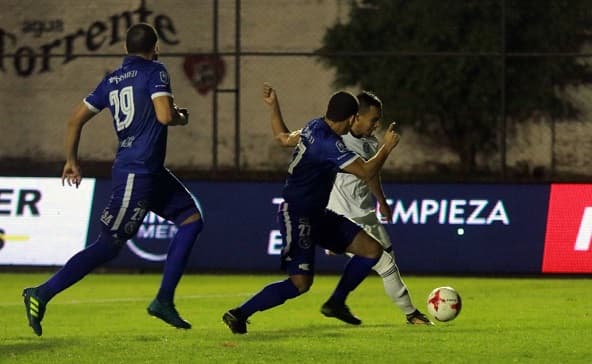 Olimpia cedió empate y comparte la punta