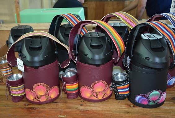 Nueva exportación de termos forrados en Tacumbú y Buen Pastor