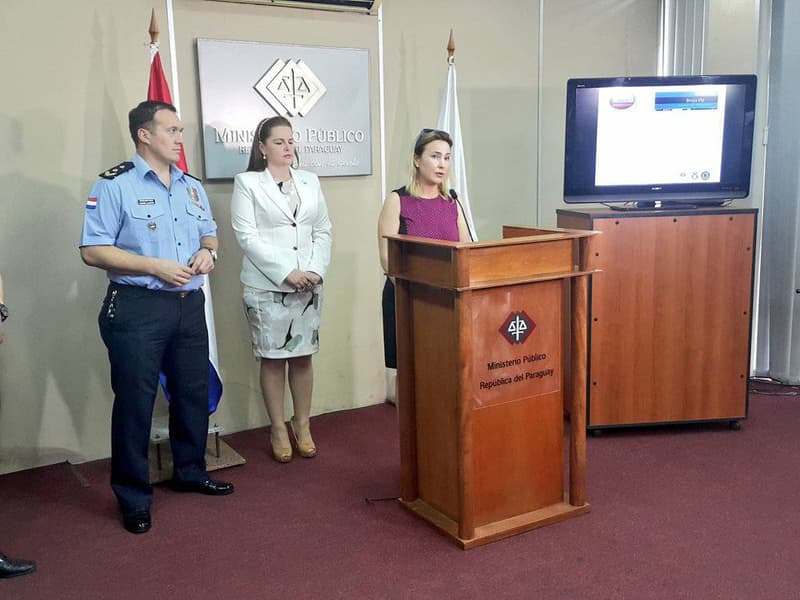 Embaucaban con hechizos y brujería en internet