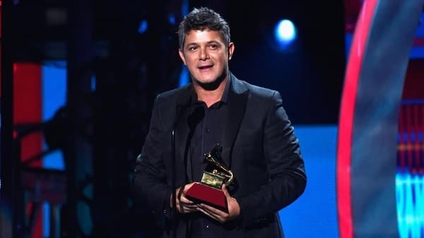 Grandes artistas coronaron a Alejandro Sanz como persona del año