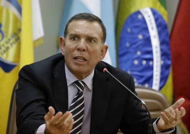 Otro testigo hunde a Napout