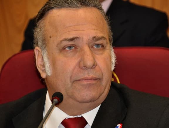 Exigen cese de funciones de González Daher y Oviedo Matto