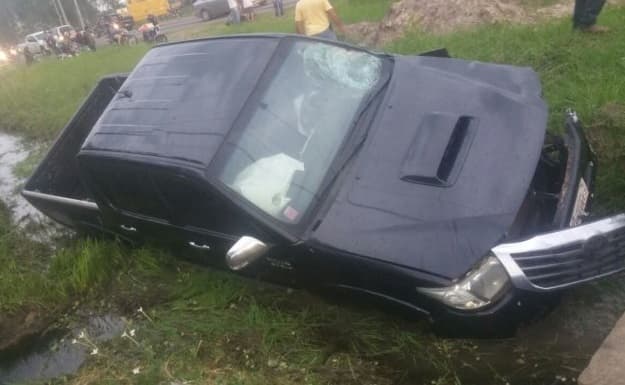 Circulaba sin casco ni chaleco, fue chocada y murió