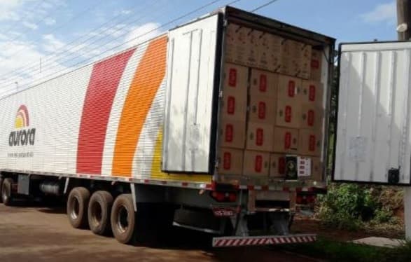 Incautan camiones con cigarrillos de tabacalera de Cartes