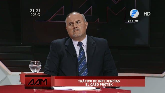 Abogado pide cruce de llamadas por tráfico de influencias