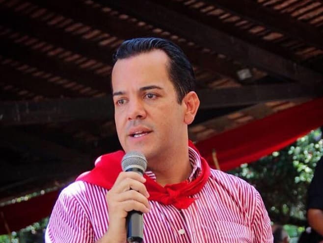 Friedmann anunció su renuncia