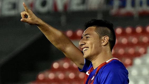 Cerro se aleja en la punta