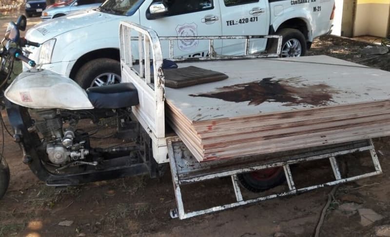 Niño muere al caer de un motocarro