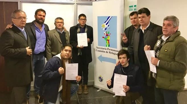 Exigen revocar medidas contra jóvenes refugiados