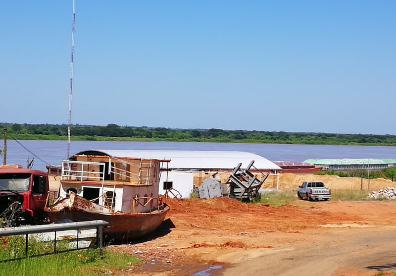 Vecinos exigen cierre de arenera y planta asfáltica en Villa Elisa