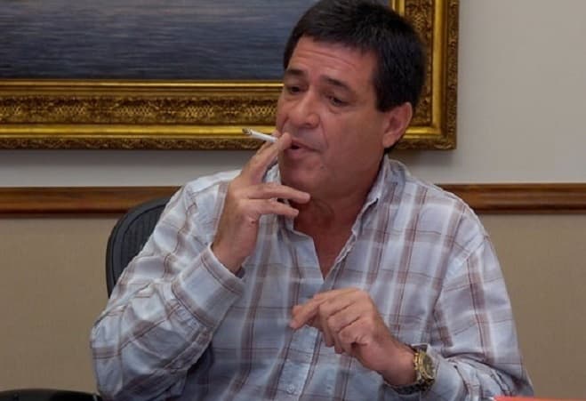 "Impuesto al tabaco es un ataque directo a Cartes", según asesor