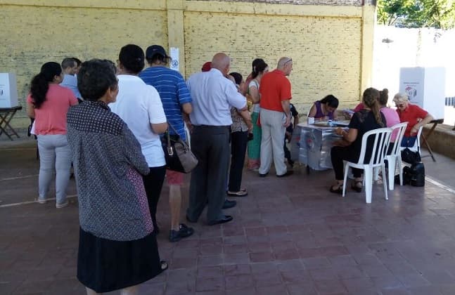 Tendencia se marca, según boca de urna