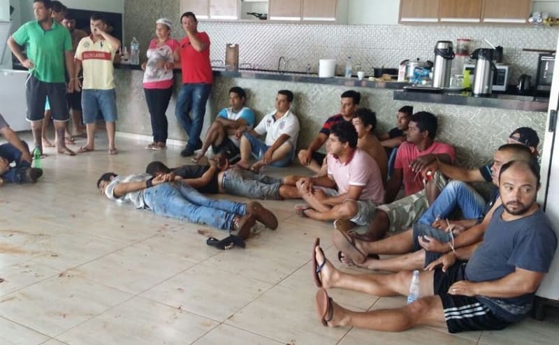 Tiroteo y decenas de demorados en allanamiento