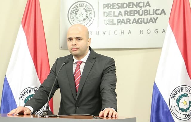 Ministro habla de arreglo por dinero en caso de Jarvis