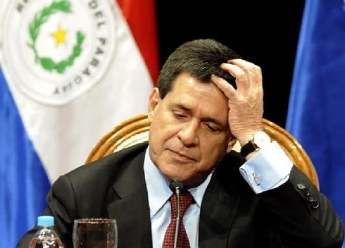 Cartes anunció que no completará su mandato