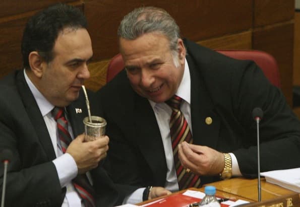 Monges defiende a “capa y espada” a González Daher