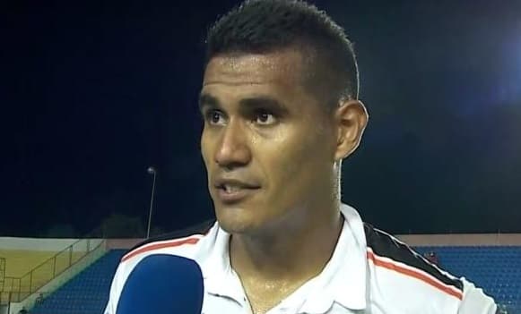 Olimpia incorpora un delantero de área