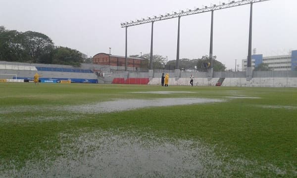 Suspenden los tres partidos del domingo por lluvia