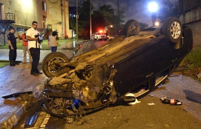 Mujer vuelca su rodado y huye del lugar