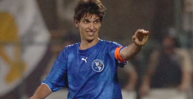 Zeballos ya piensa en amargar a Cerro