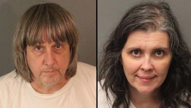 Padres son acusados de torturar a sus 13 hijos