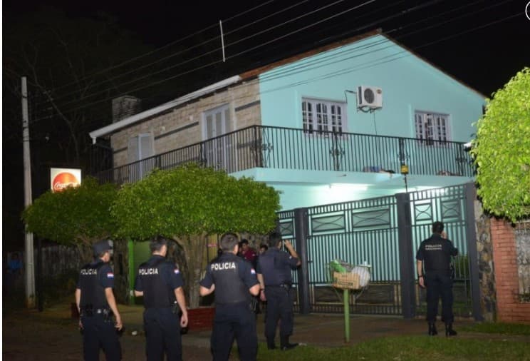 Asesinó a su esposa e hija, luego se suicidó