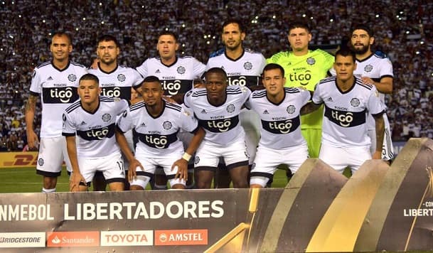 Olimpia vence y pasa a segunda fase