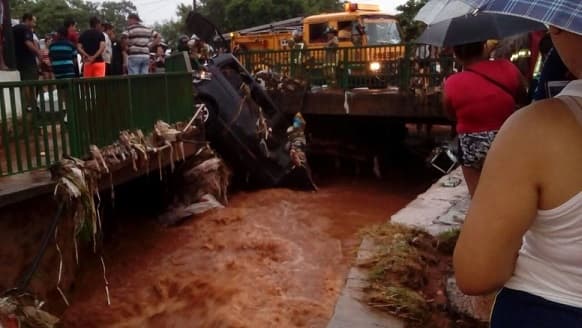 Suspenden búsqueda de mujer arrastrada por raudal