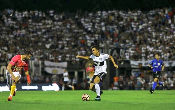 Olimpia vence en su primer partido del año