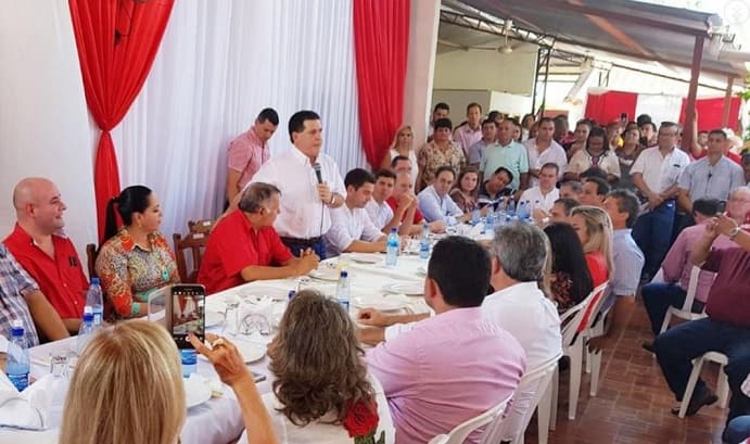 Cartes clama por votos para su lista, en la que está González Daher