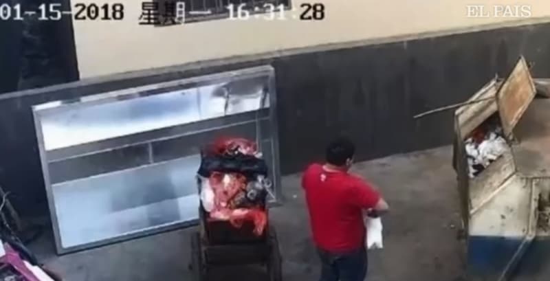 Lanzaron a beba a la basura porque no quisieron cuidarla