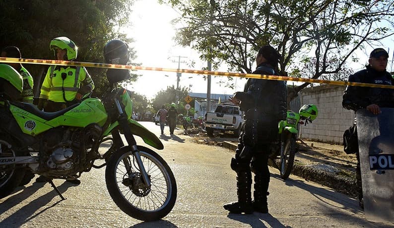 Mueren dos policías en tercer ataque en Colombia