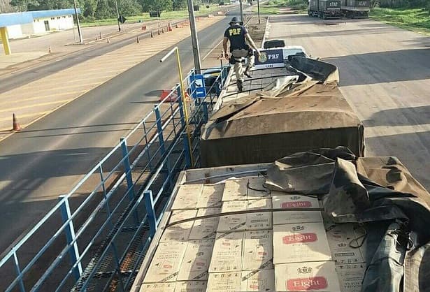 Incautan cargamentos de cigarrillos ilegales de Cartes