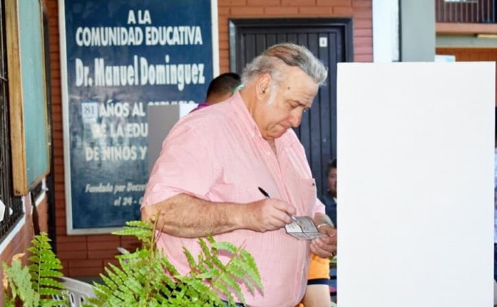 Según Galaverna, Cartes pidió a González Daher que renuncie