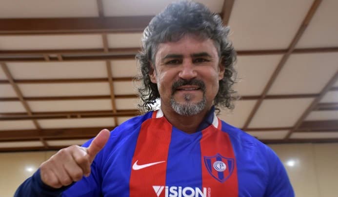 Álvarez seguirá en Cerro, Zapag “no tiene dudas”