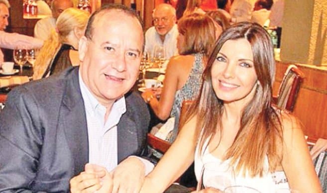 Esposa de asesor cartista que censuró a un medio de comunicación, busca torcer la ley nuevamente