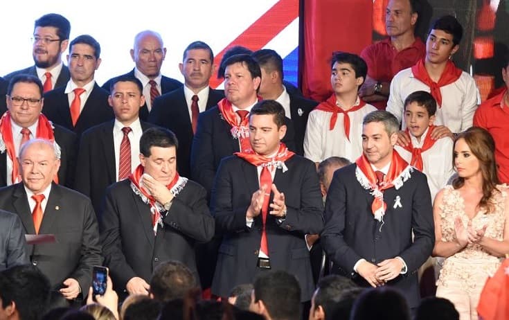 Sesión de la Junta es suspendida por abucheos contra Cartes