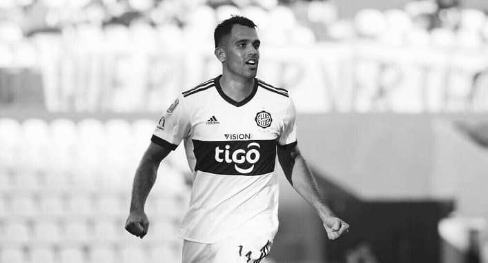 Carlos Rolón sufre fractura y será operado