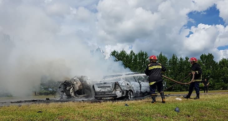 Mueren 10 personas en choque frontal