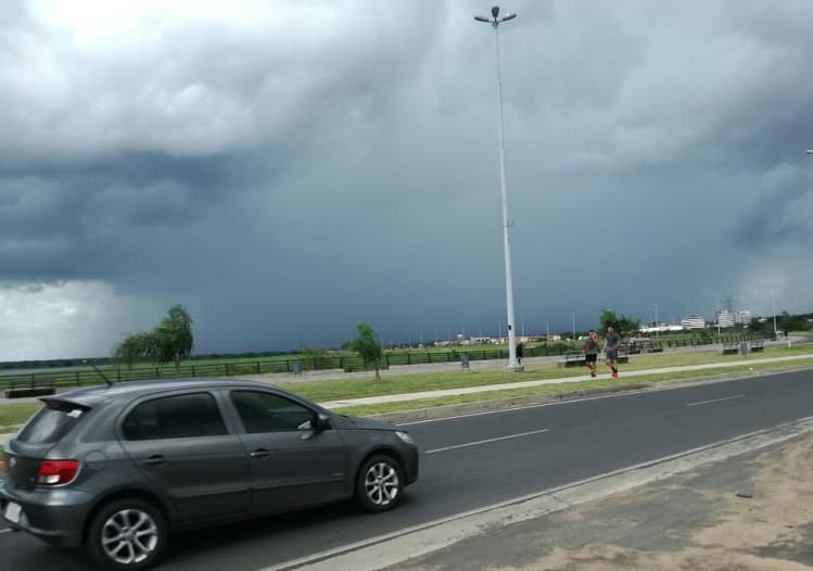 Emiten alerta meteorológica para 12 departamentos