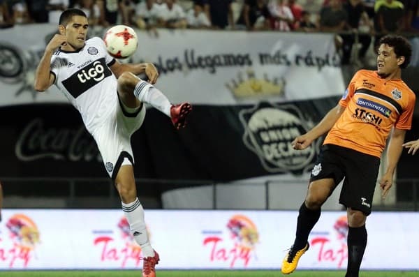 Olimpia gana cómodo y se ubica en la punta