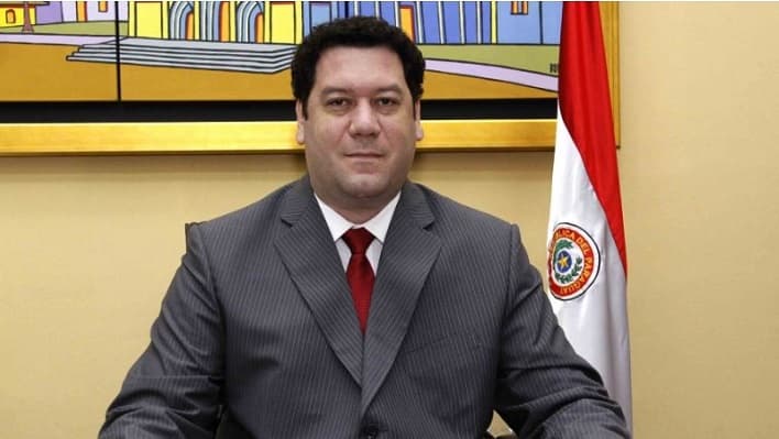 Imputan a exviceministro por enriquecimiento ilícito