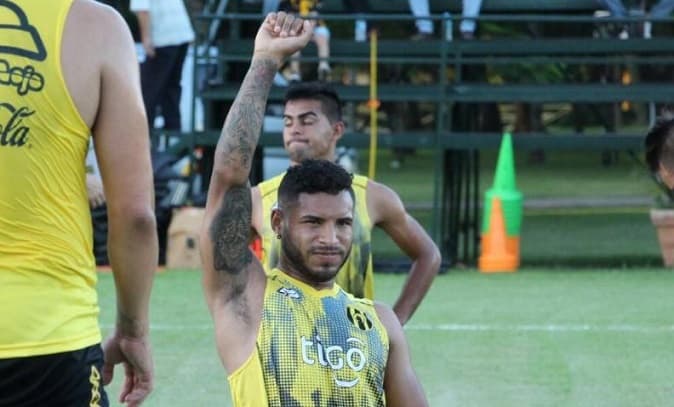 Acusado por abuso de adolescente vuelve a las prácticas