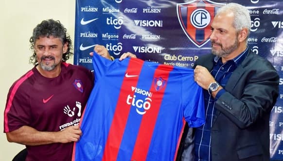 Zapag disipa dudas sobre salida de Álvarez