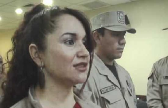 Se entrega mujer vinculada al EPP