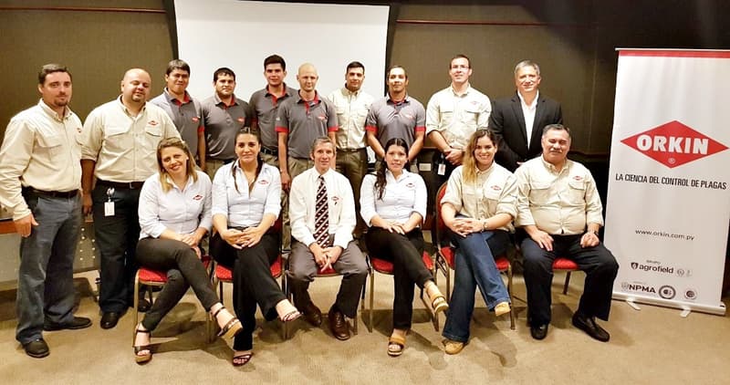 Especialista norteamericano brinda conferencia magistral sobre control de plagas