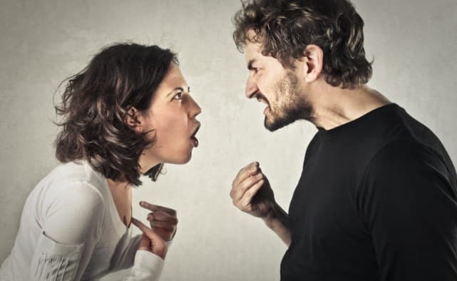 Se lanzó con su bebé al arroyo luego de discusión con su pareja