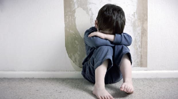 Docente es denunciado por abuso de niño de 9 años