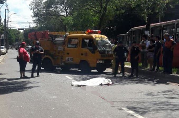 Bus atropella y mata a anciano en microcentro