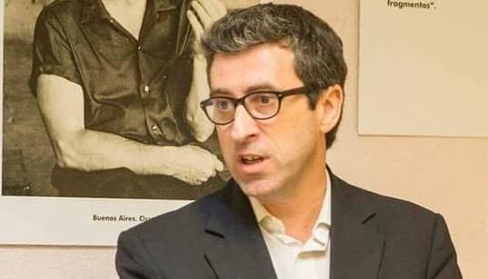 Destituyen a funcionario luego de denunciar corrupción